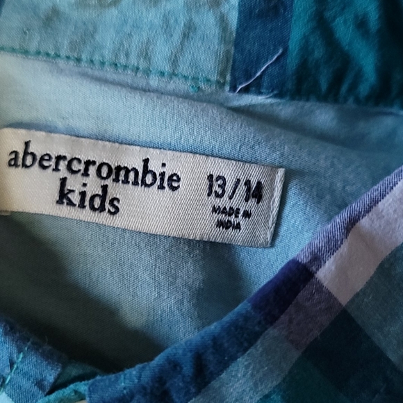 SHIRT/ BOY 👦 - Picture 2 of 3